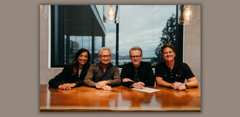 Steven Curtis Chapman Re-Signs with Provident Label Group