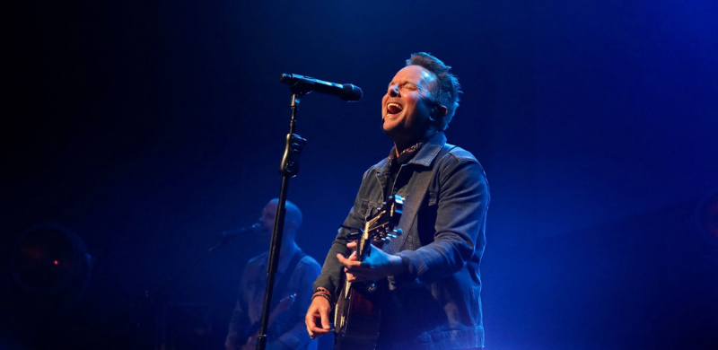 Chris Tomlin Wraps “Tomlin UNITED Tour”; Sets Attend. Record at Banc of Ca. Stadium; Named Polltar Top 10 Worldwide Tour